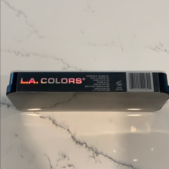 L.A. Colors Bold Eyes Eyeshadow Palette - Picture 2 of 4